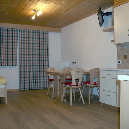 Appartamento Haus Cornel *